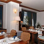 Hotel Albergo Centrale 3*